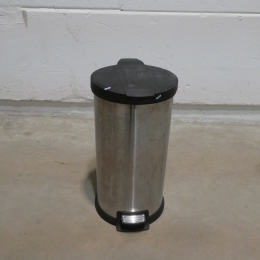 2 trash cans